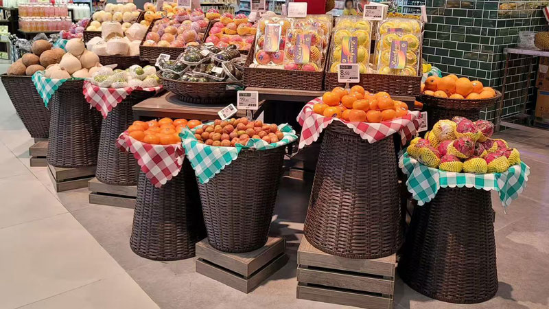 Fruit and vegetable display 4